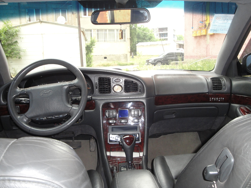 Hyundai Dynasty technical specifications and fuel economy